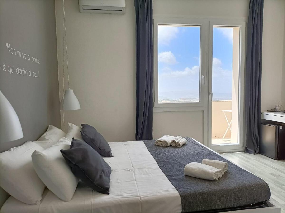 Tuffudesu Experience (Adults Only) Bed and Breakfast Osilo Exteriör bild